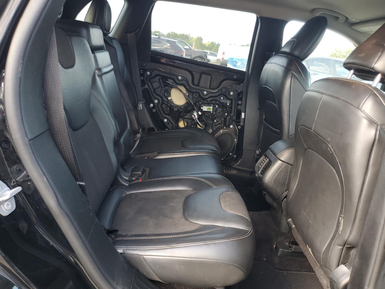 JEEP GRAND CHEROKEE LATITUDE PLUS