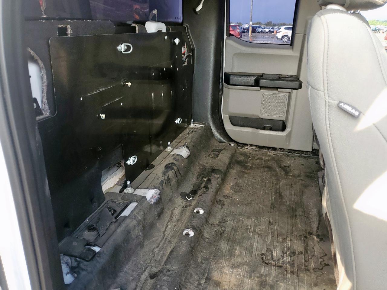 FORD F-150 SUPER CAB