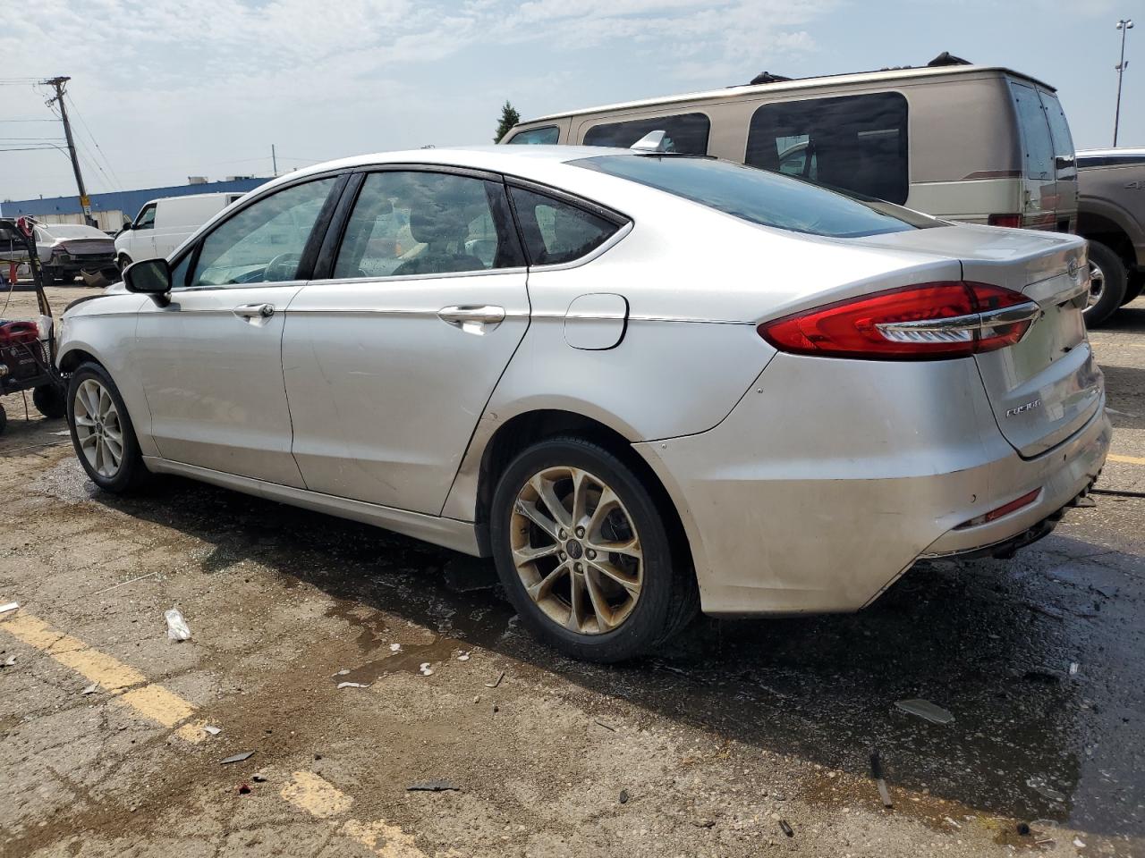 FORD FUSION SE