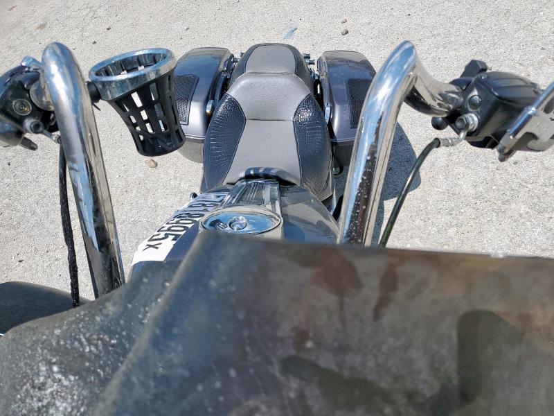 2016 HARLEY-DAVIDSON FLTRX ROAD 1HD1KHM13GB666461