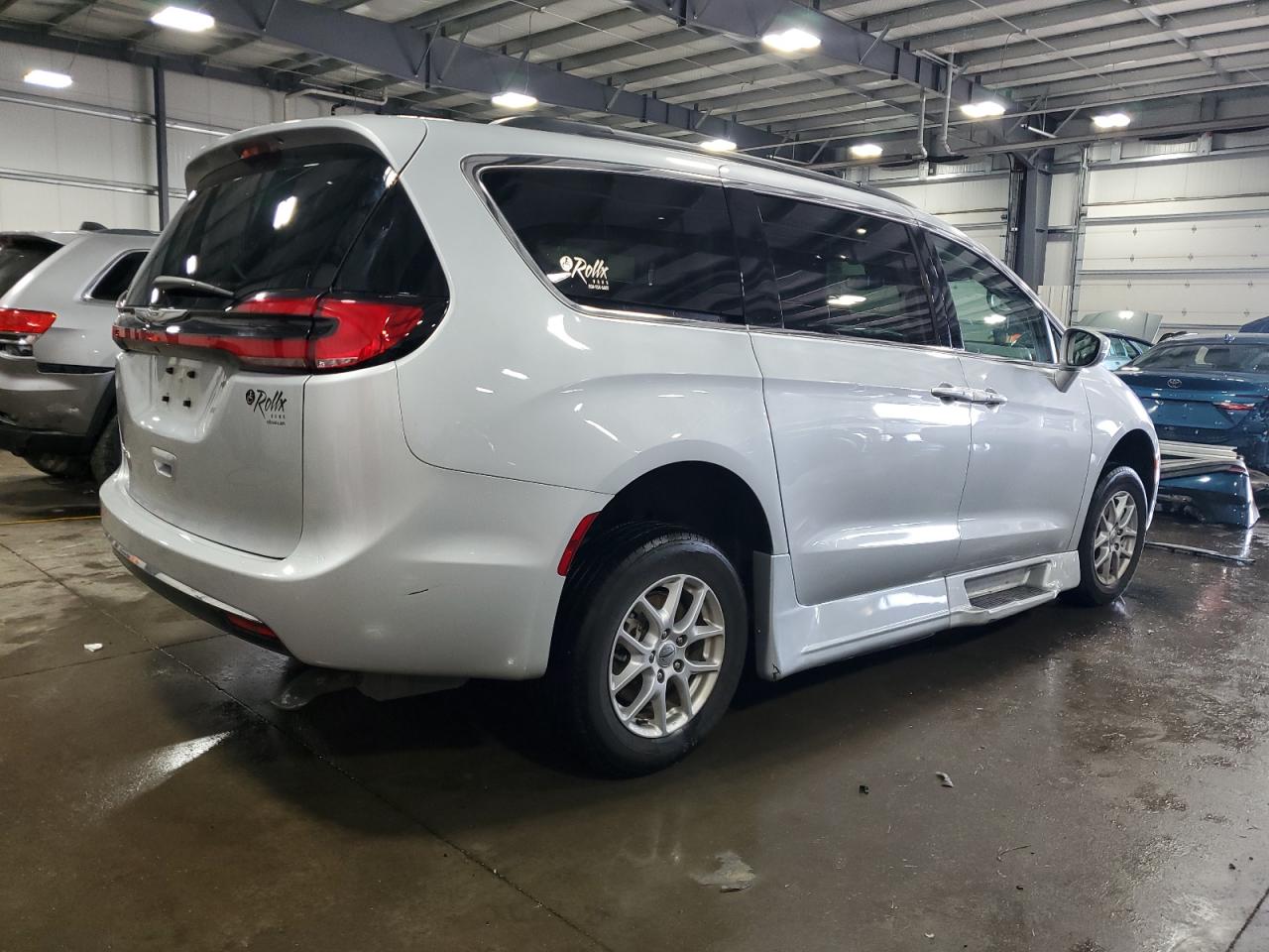 CHRYSLER PACIFICA TOURING L