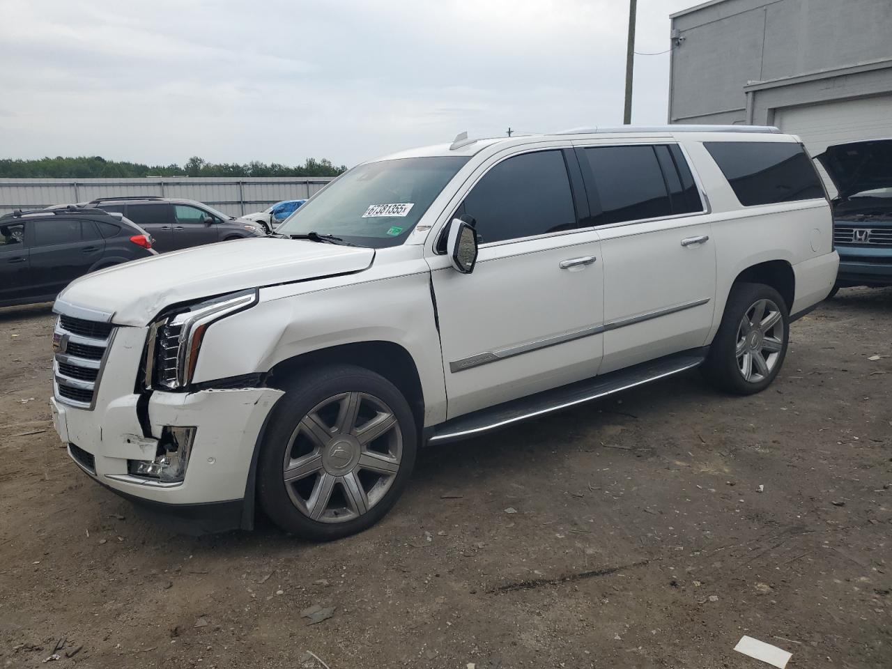 CADILLAC ESCALADE ESV LUXURY