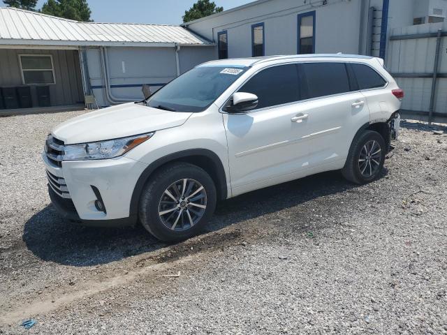 2018 TOYOTA HIGHLANDER SE 5TDKZRFH3JS244563