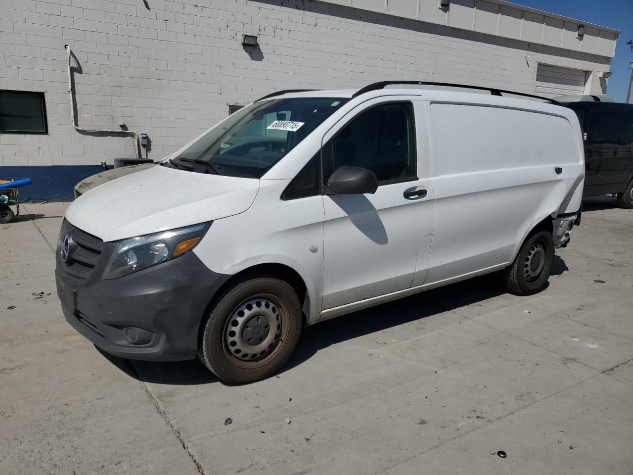 MERCEDES-BENZ METRIS