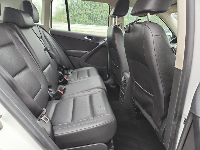 2016 VOLKSWAGEN TIGUAN S WVGBV7AX3GW571953