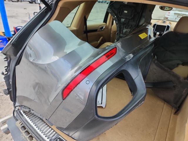 2017 PORSCHE CAYENNE S WP1AB2A27HLA50512