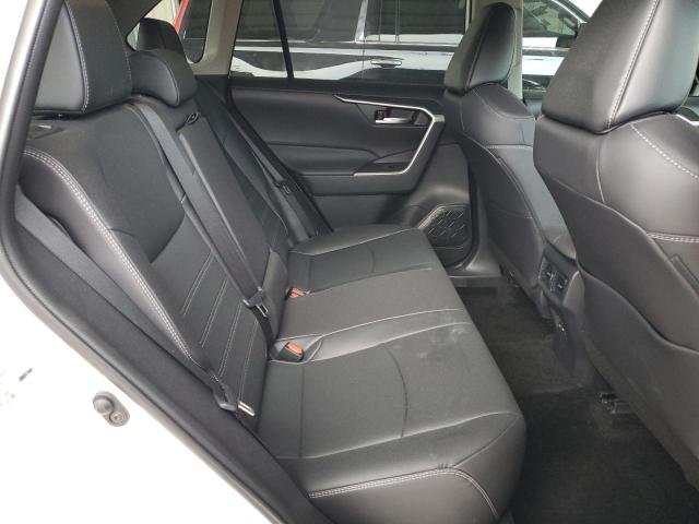 2025 TOYOTA RAV4 XLE P 2T3C1RFV2SW371595
