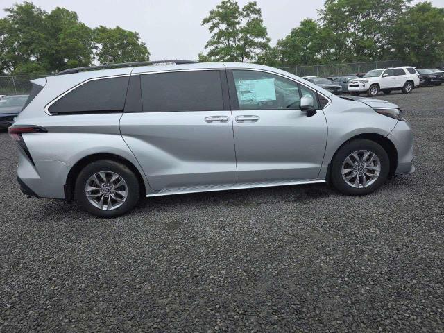 2023 TOYOTA SIENNA LE 5TDKRKEC6PS148710