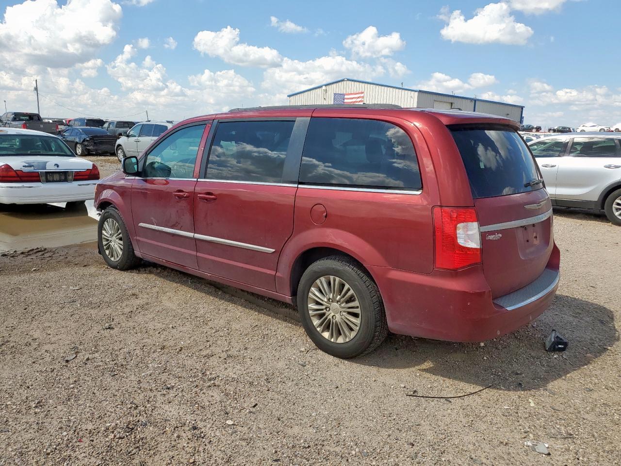 CHRYSLER TOWN & COUNTRY TOURING L