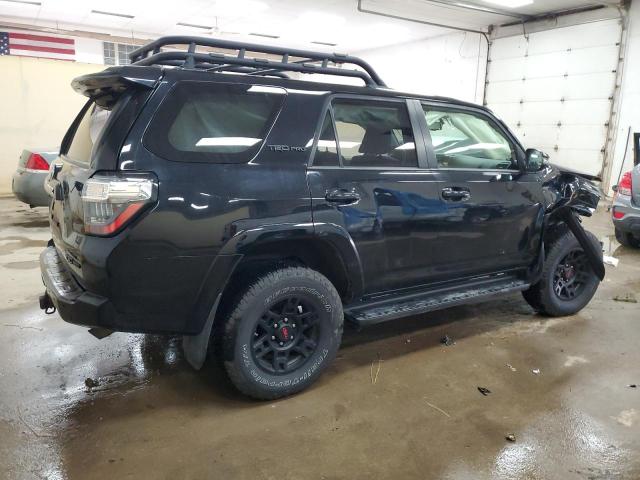 2019 TOYOTA 4RUNNER SR JTEBU5JR8K5696731