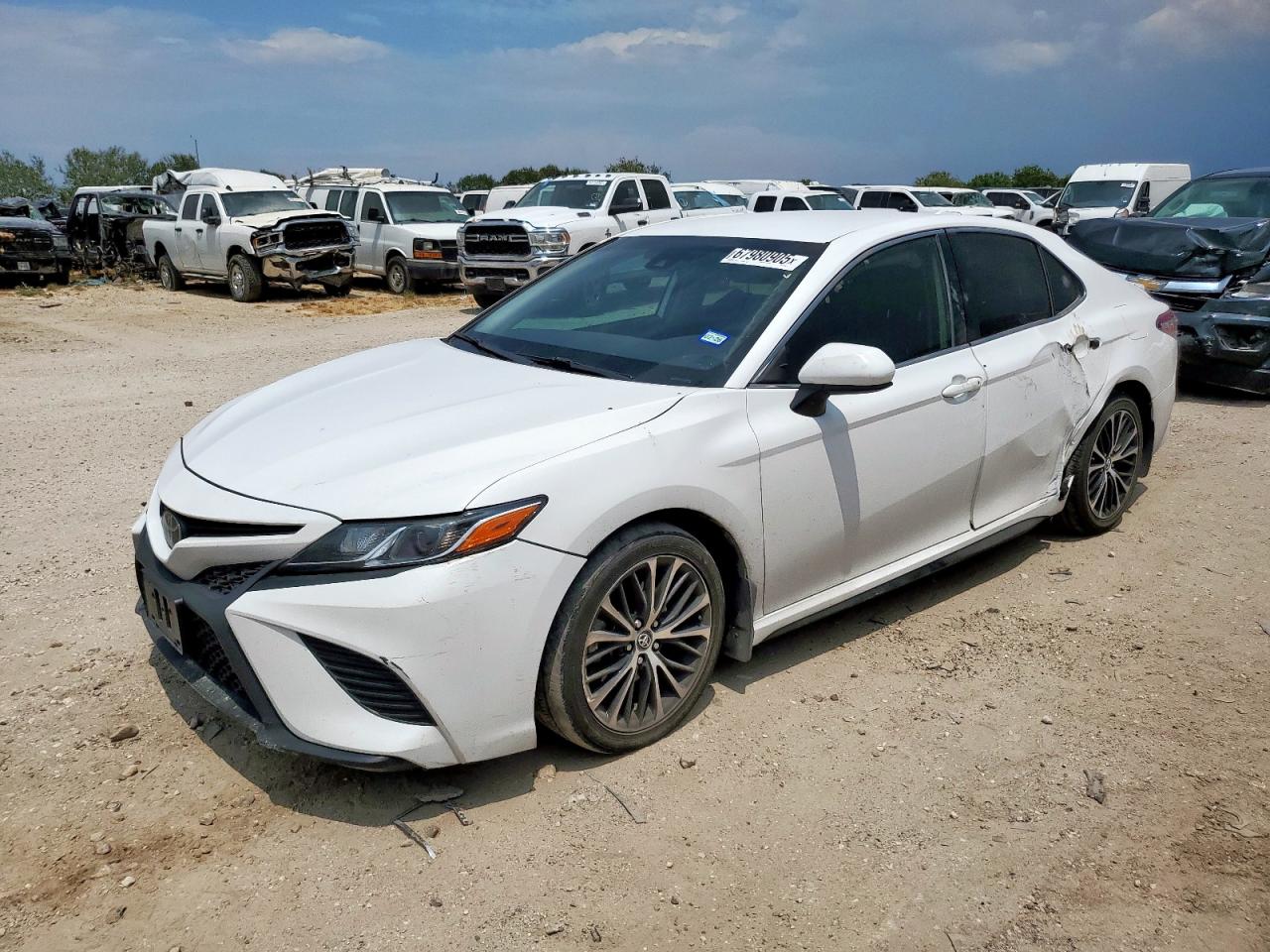 TOYOTA CAMRY SE