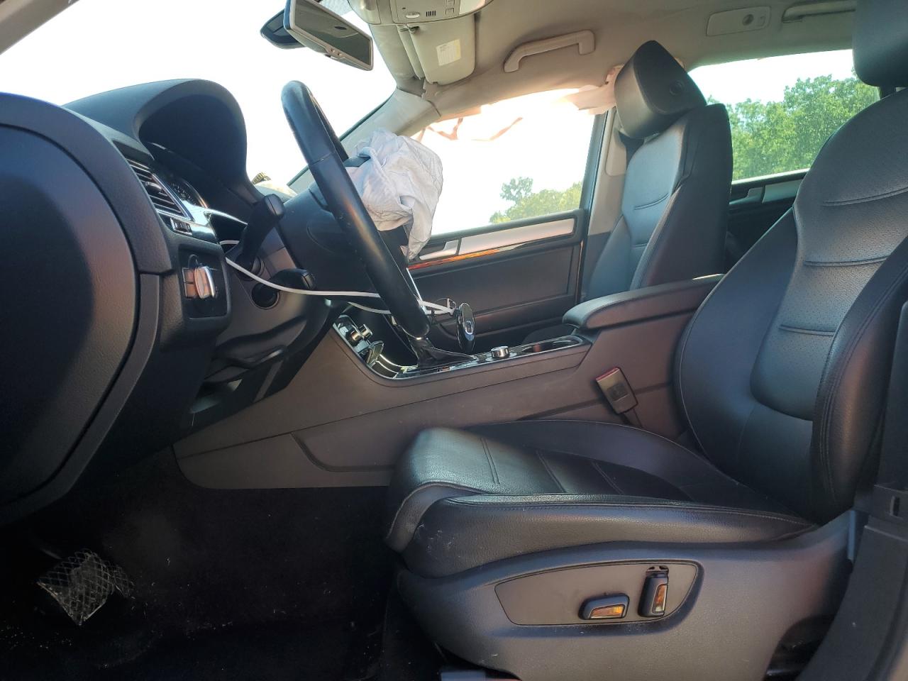 VOLKSWAGEN TOUAREG V6