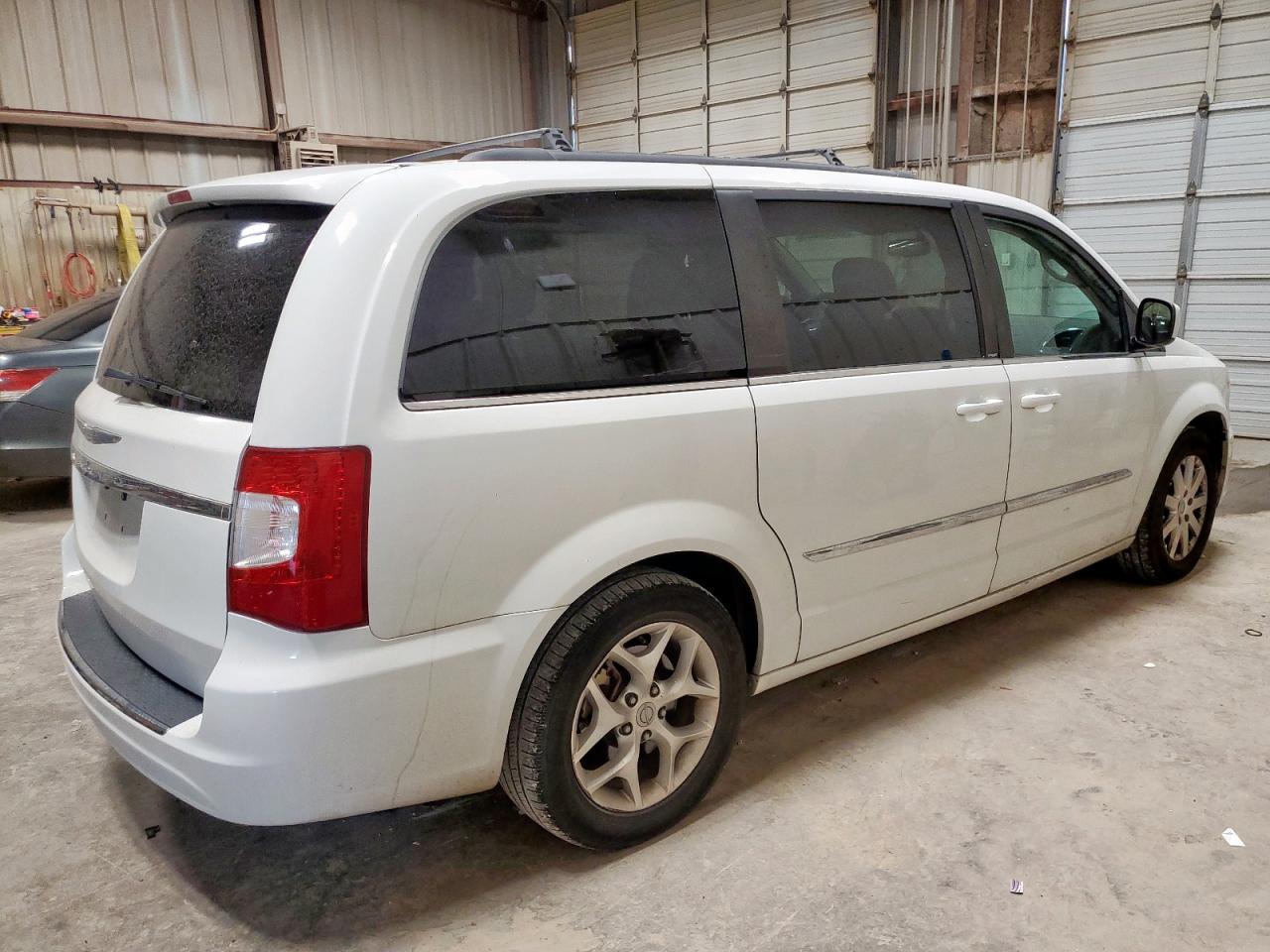 CHRYSLER TOWN & COUNTRY TOURING