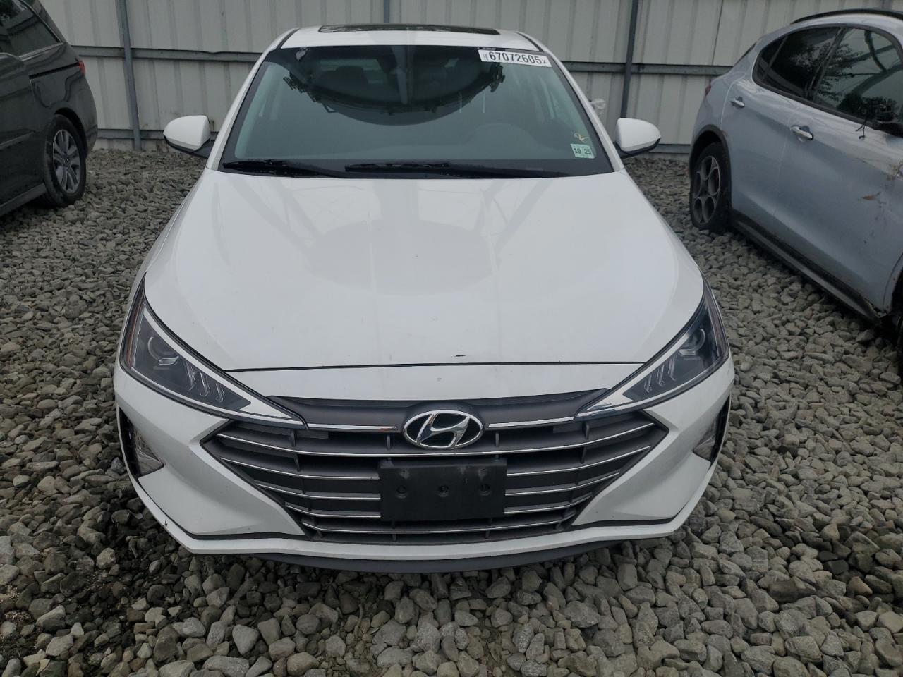 HYUNDAI ELANTRA SEL