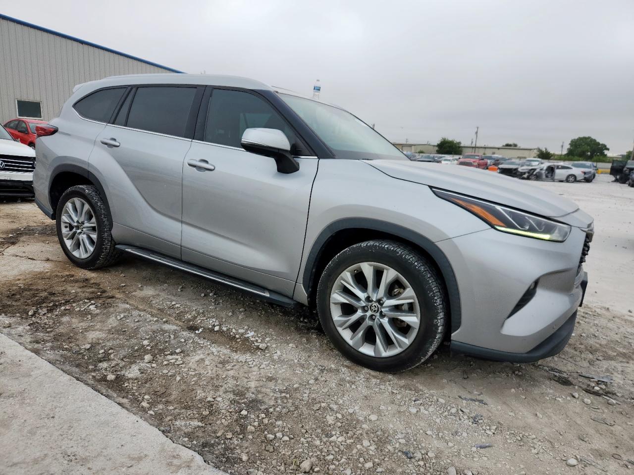 TOYOTA HIGHLANDER LIMITED