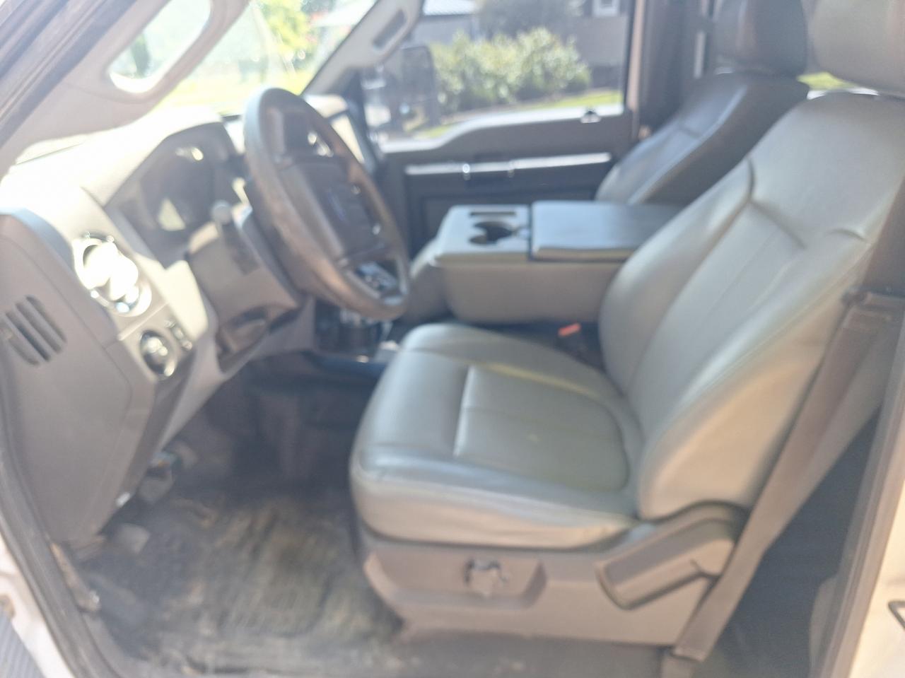 FORD F-250 SUPER DUTY