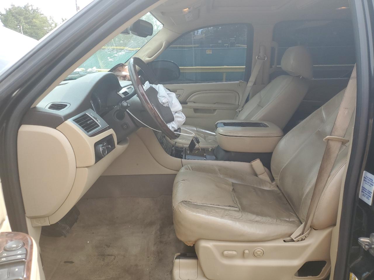 CADILLAC ESCALADE PREMIUM