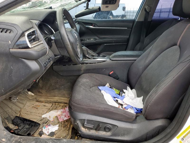 2018 TOYOTA CAMRY L 4T1B11HK2JU538495