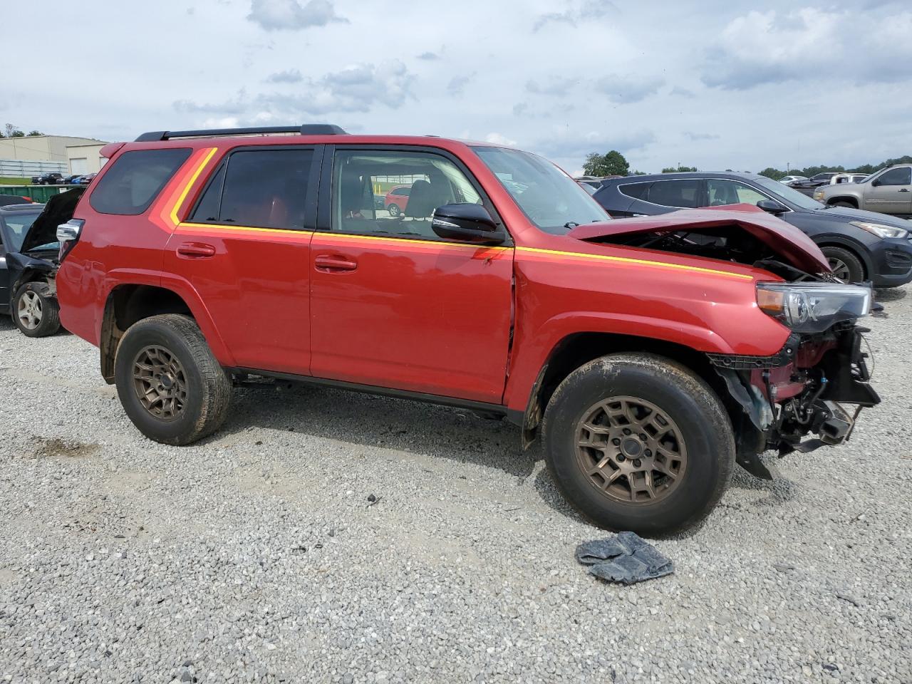 TOYOTA 4RUNNER 40TH ANNIVERSARY SE