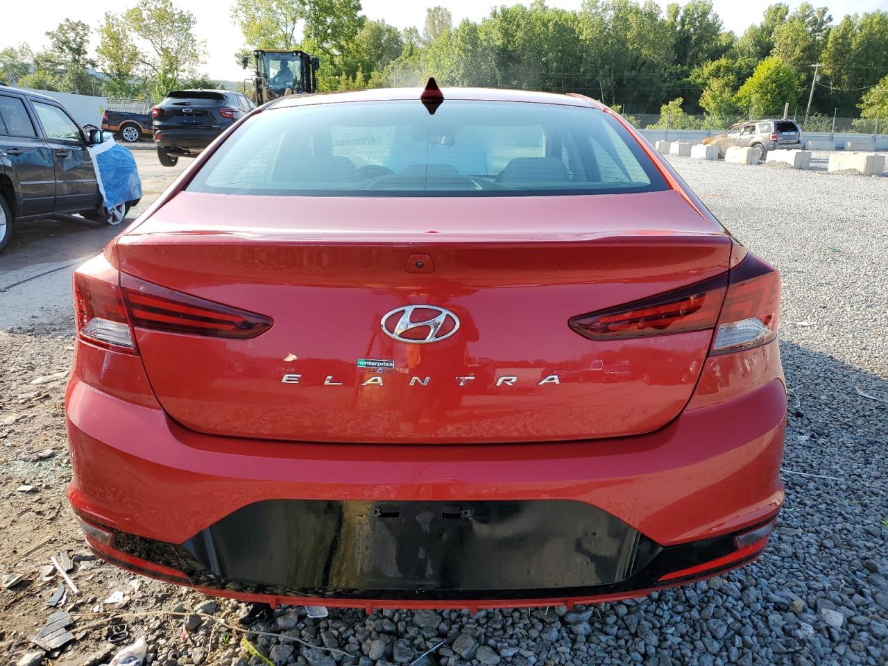 HYUNDAI ELANTRA SEL