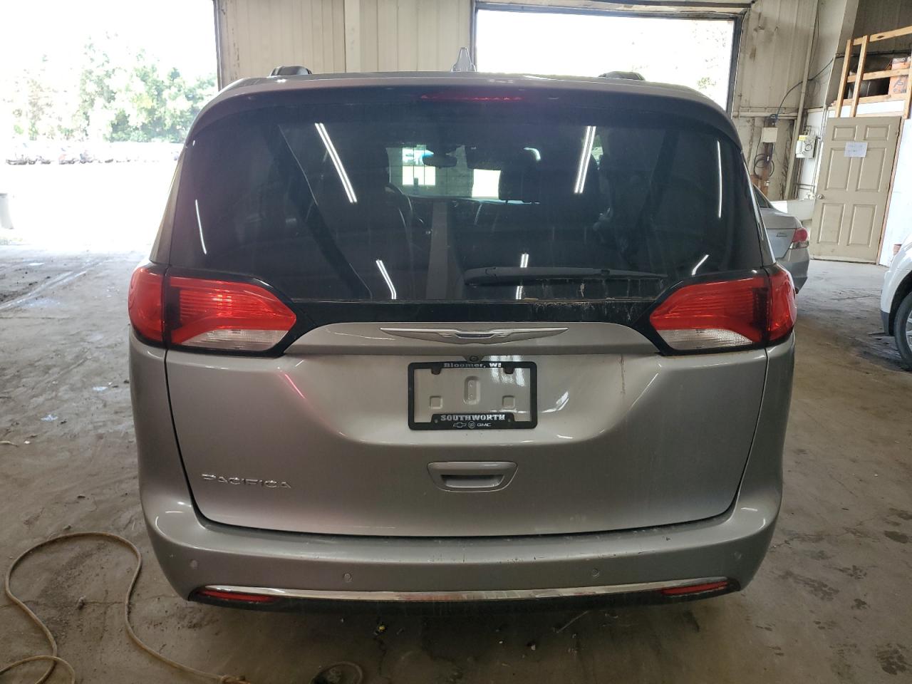 CHRYSLER PACIFICA TOURING L