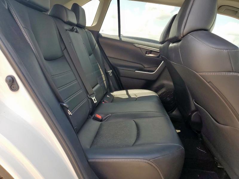 2021 TOYOTA RAV4 XLE P 2T3C1RFV2MW103987
