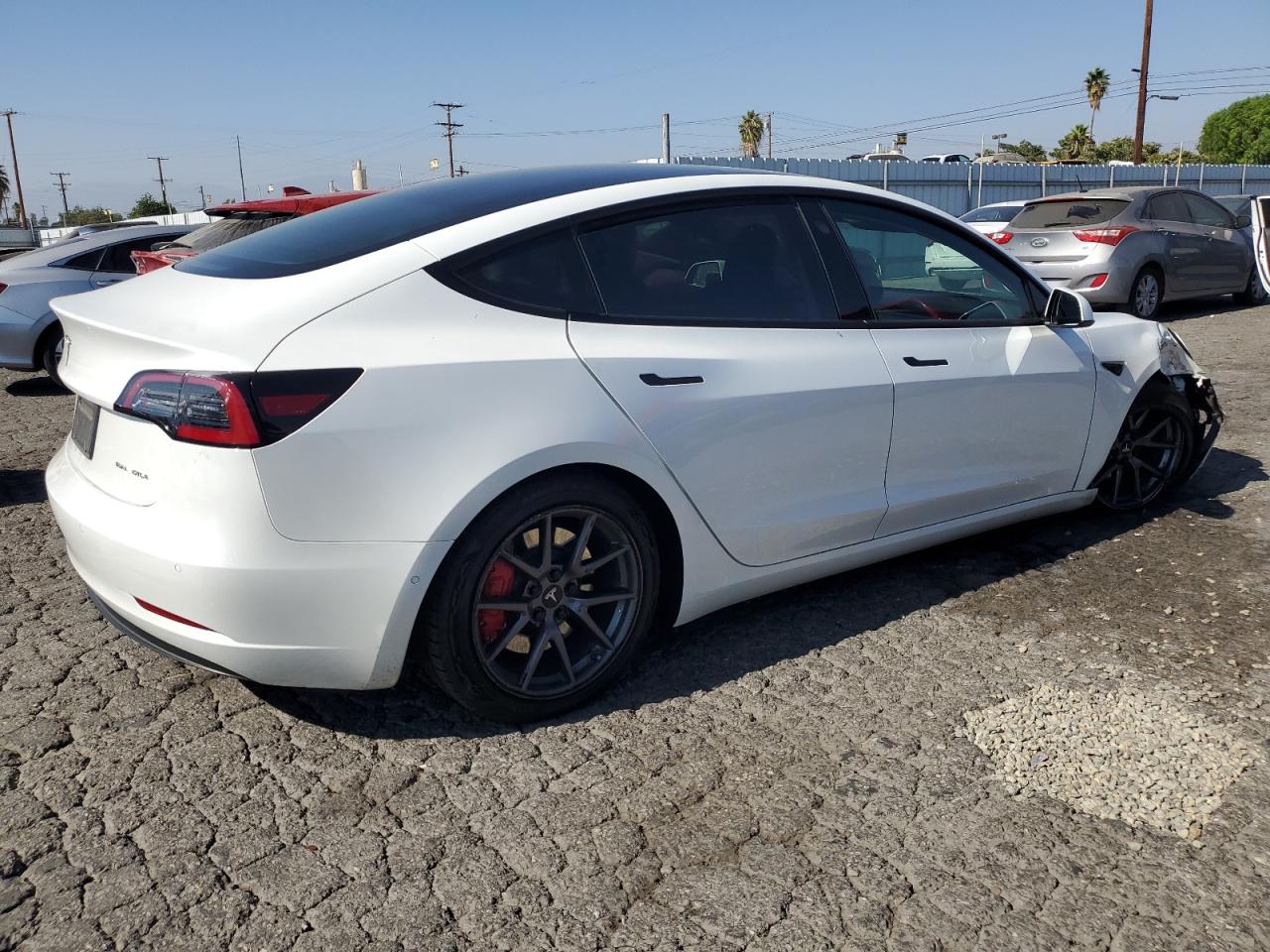 TESLA MODEL 3