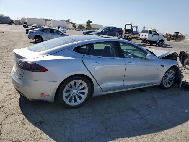 TESLA MODEL S 2018 silver  electric 5YJSA1E2XJF247938 photo #4