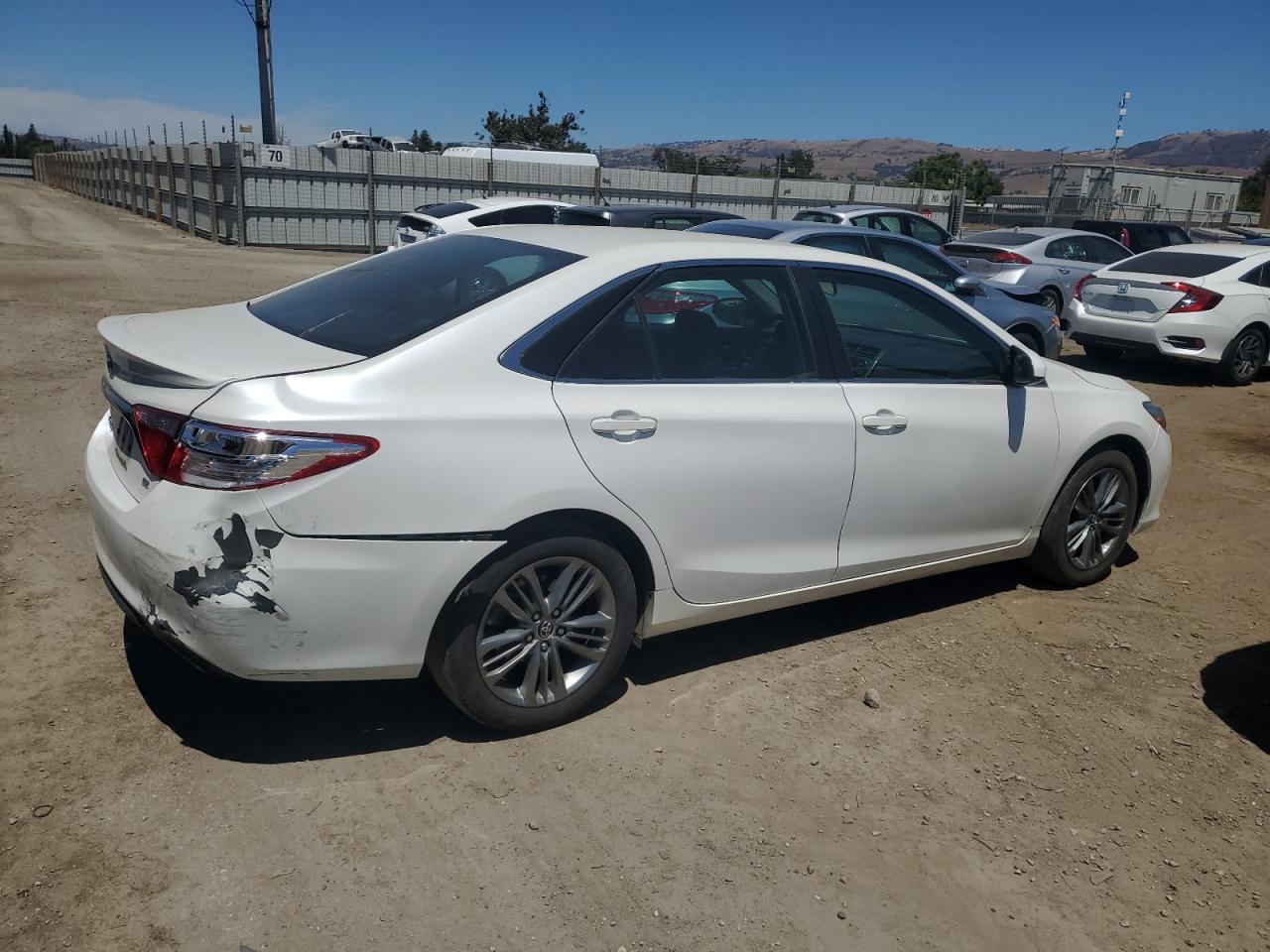 TOYOTA CAMRY LE