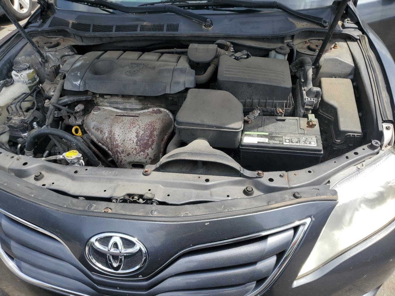 TOYOTA CAMRY BASE