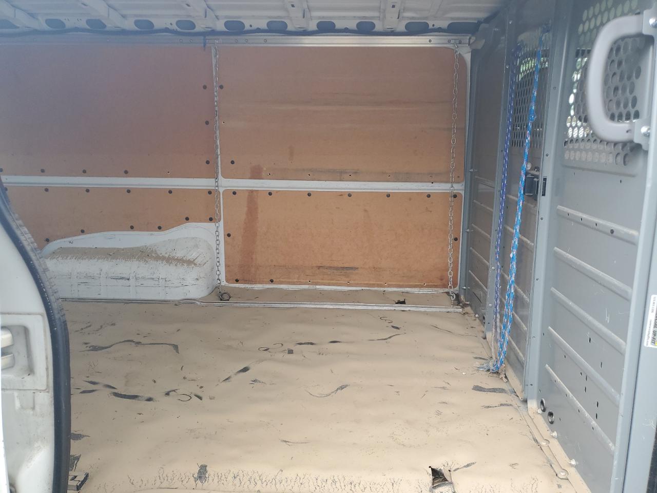 NISSAN NV2500 2500 S