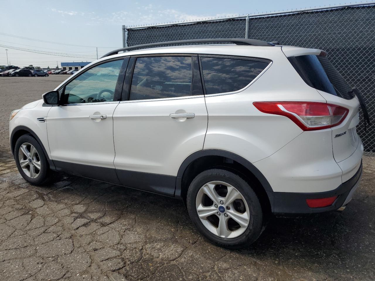 FORD ESCAPE SE