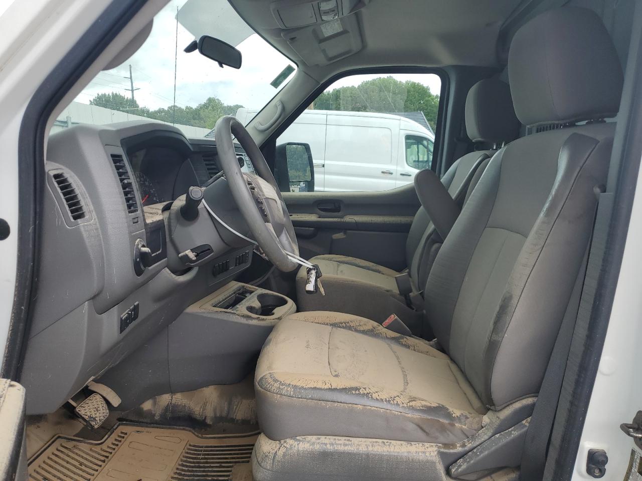 NISSAN NV2500 2500 S