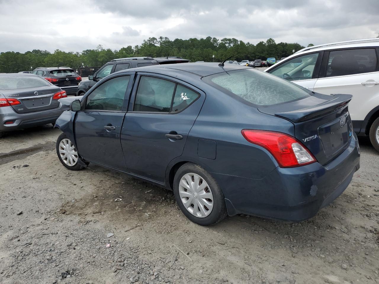 NISSAN VERSA S