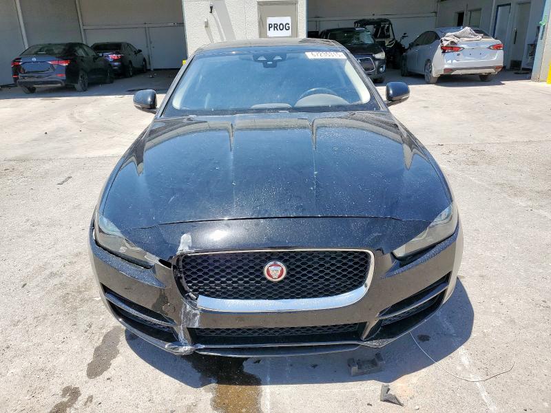 2019 JAGUAR XE SAJAR4FX4KCP49263