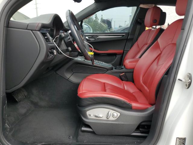 2018 PORSCHE MACAN WP1AA2A57JLB05639