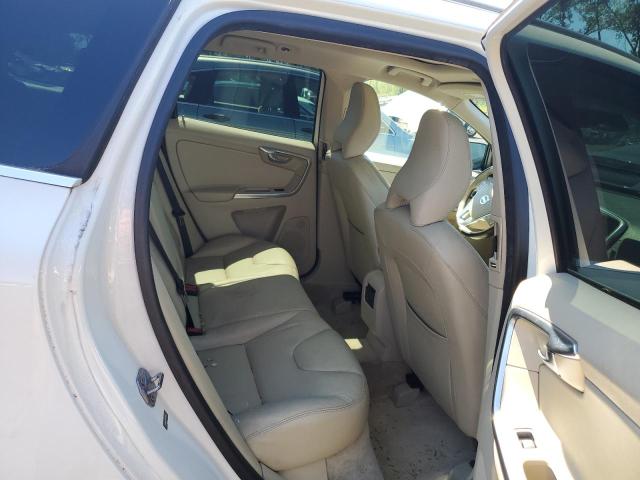 2015 VOLVO XC60 T5 YV4612RK4F2629469