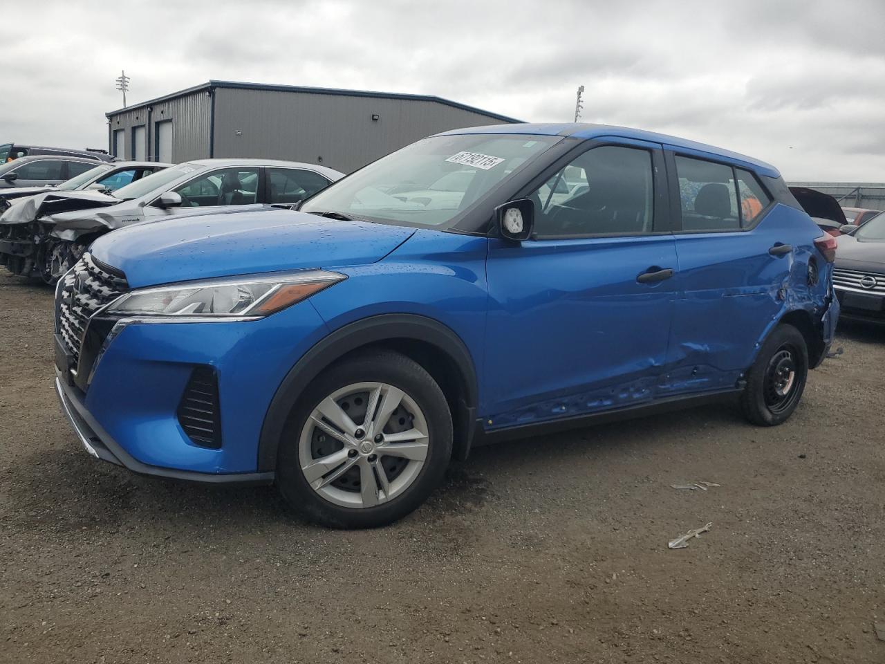 NISSAN KICKS S
