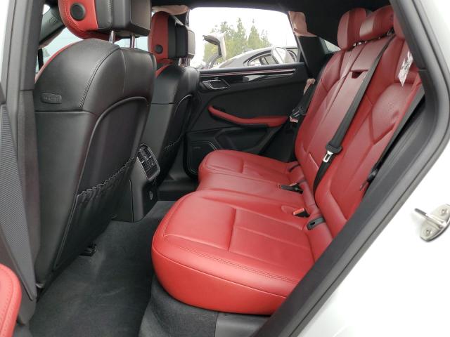 2018 PORSCHE MACAN WP1AA2A57JLB05639