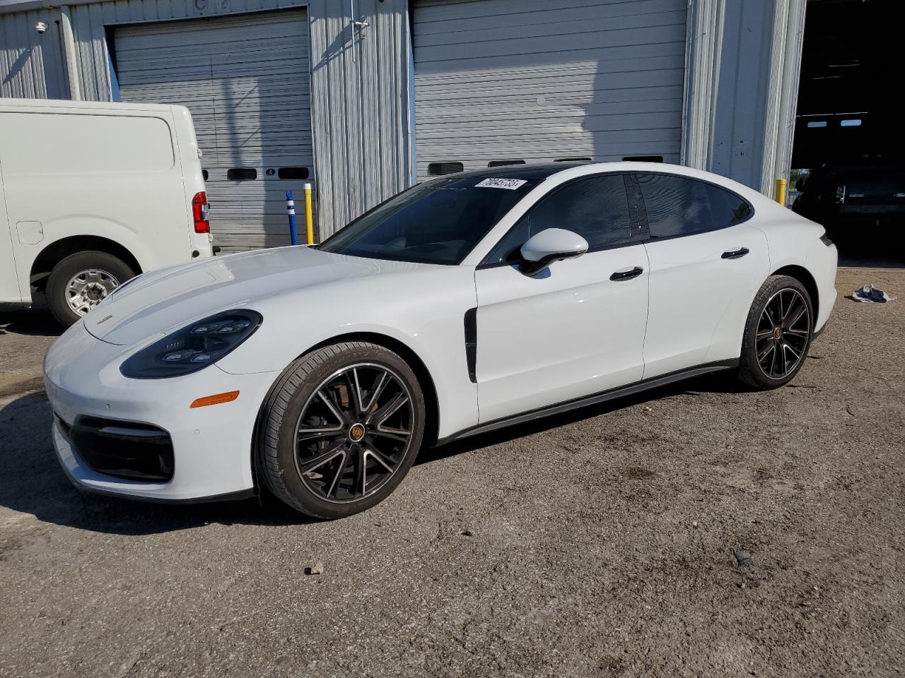 PORSCHE PANAMERA BASE