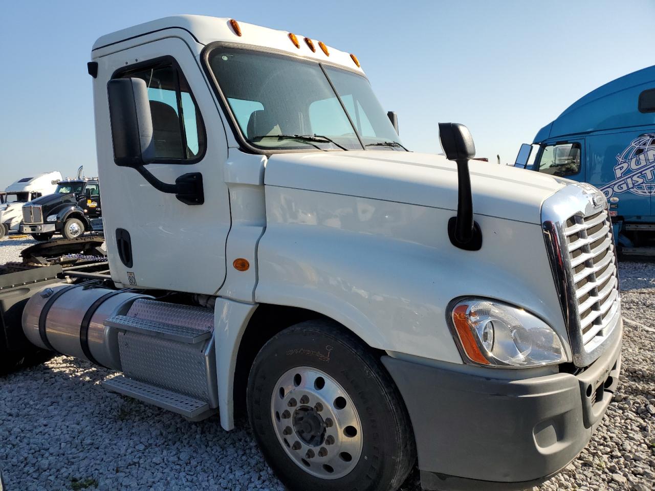 Lot #3316786415 2015 FREIGHTLINER CASCADIA