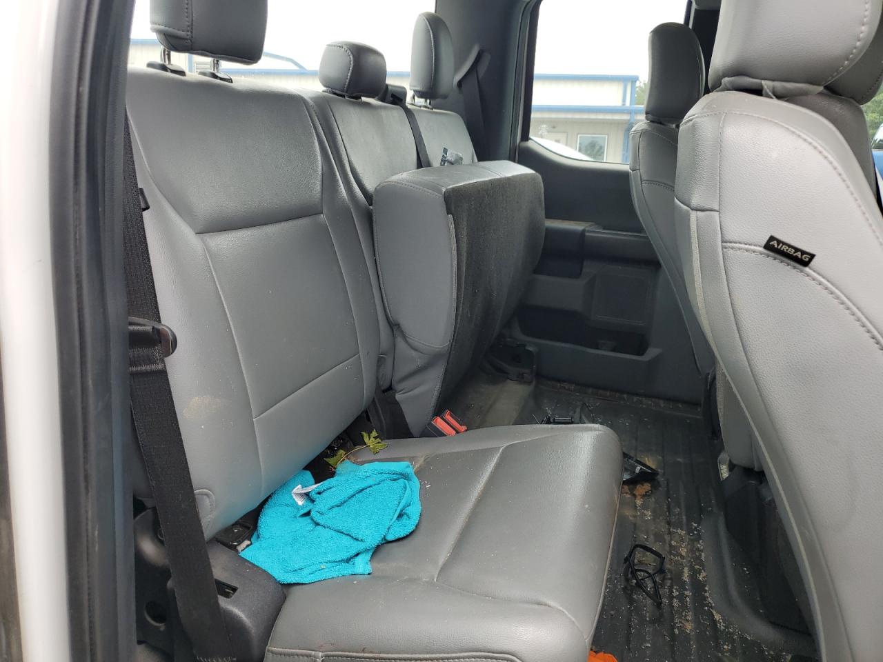 FORD F-150 SUPER CAB