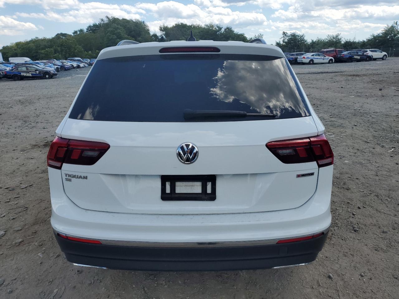 VOLKSWAGEN TIGUAN SE