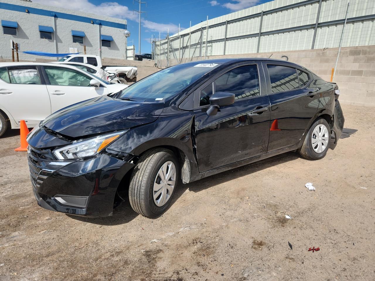 NISSAN VERSA S