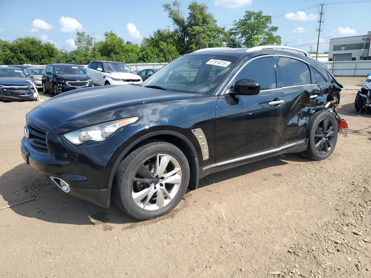 INFINITI QX70