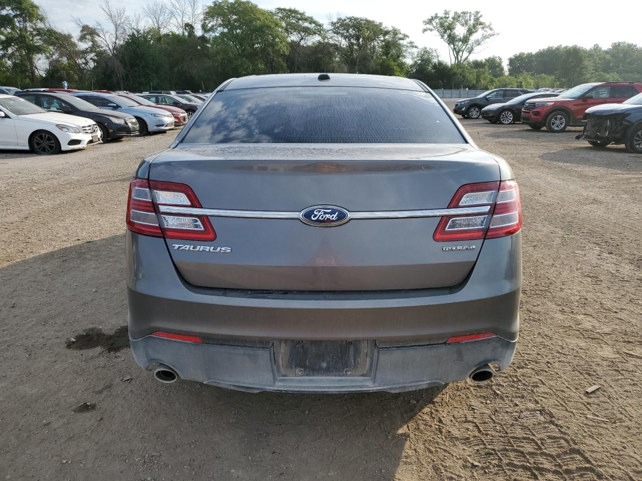FORD TAURUS SE