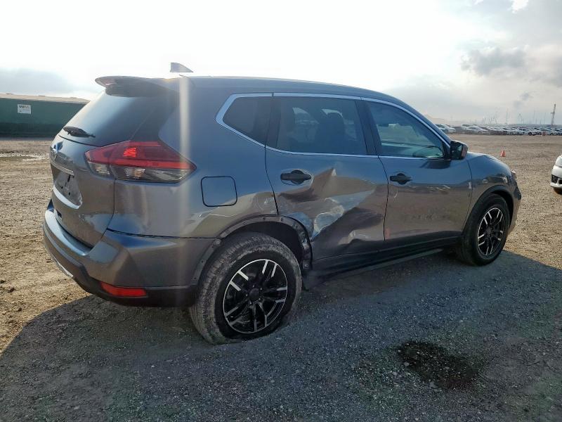 2017 NISSAN ROGUE S KNMAT2MT2HP569110