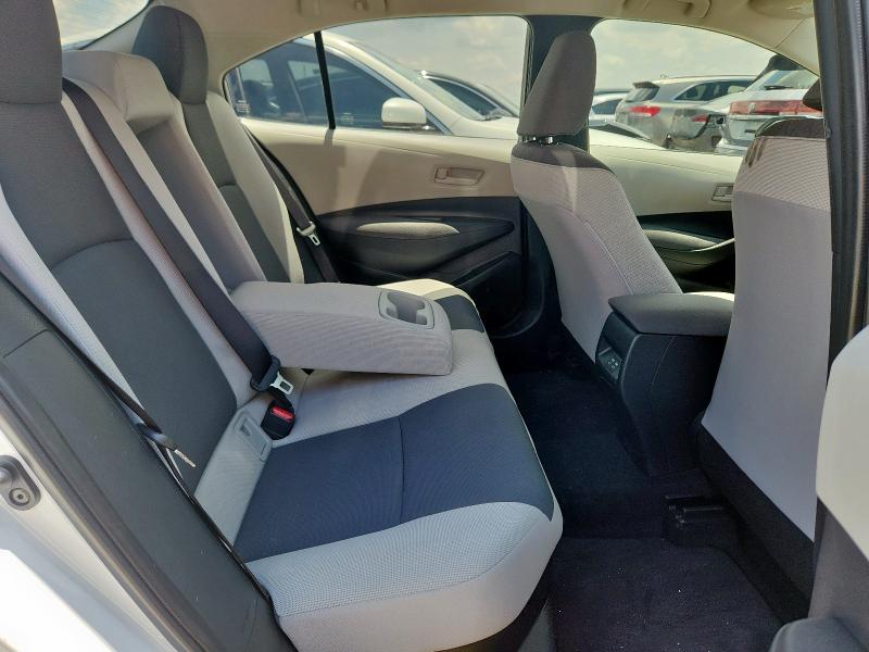 2024 TOYOTA COROLLA LE - JTDBCMFE8R3056015