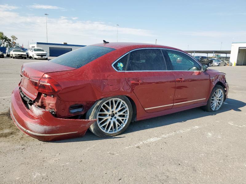 2017 VOLKSWAGEN PASSAT R-L 1VWDT7A38HC052039