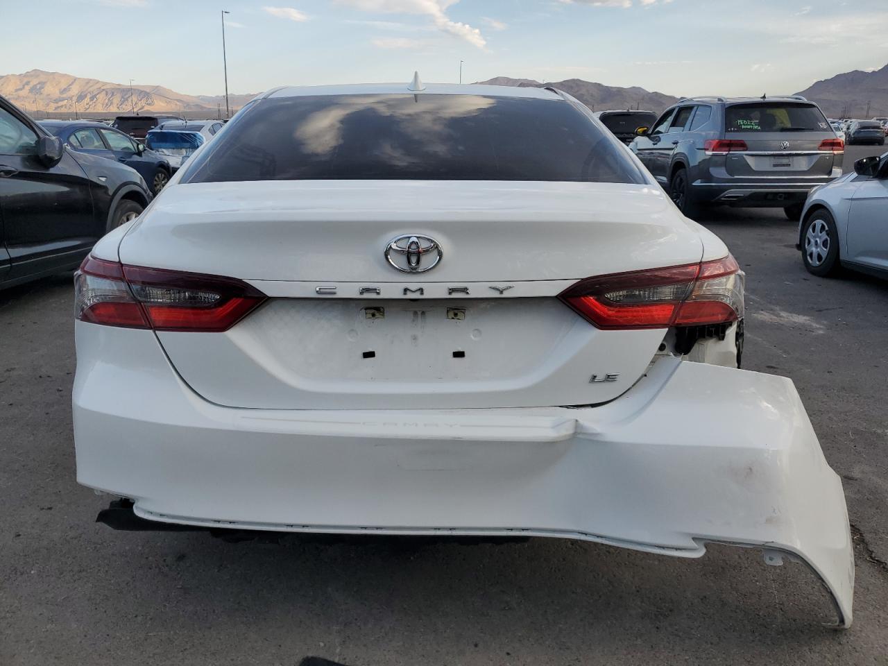 TOYOTA CAMRY LE